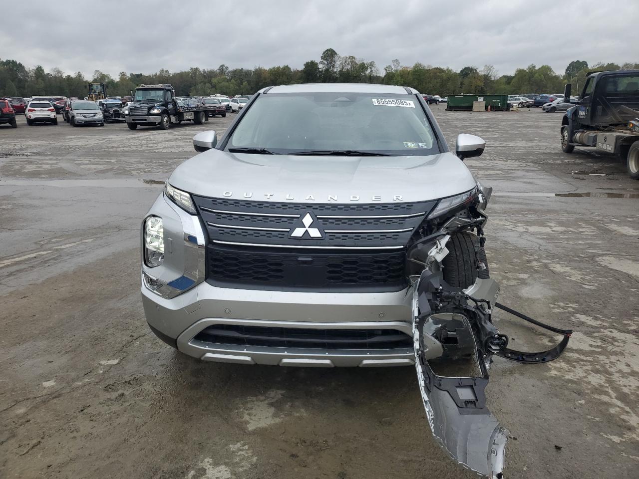 MITSUBISHI OUTLANDER SE