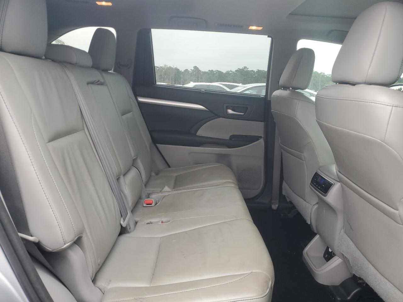 TOYOTA HIGHLANDER XLE