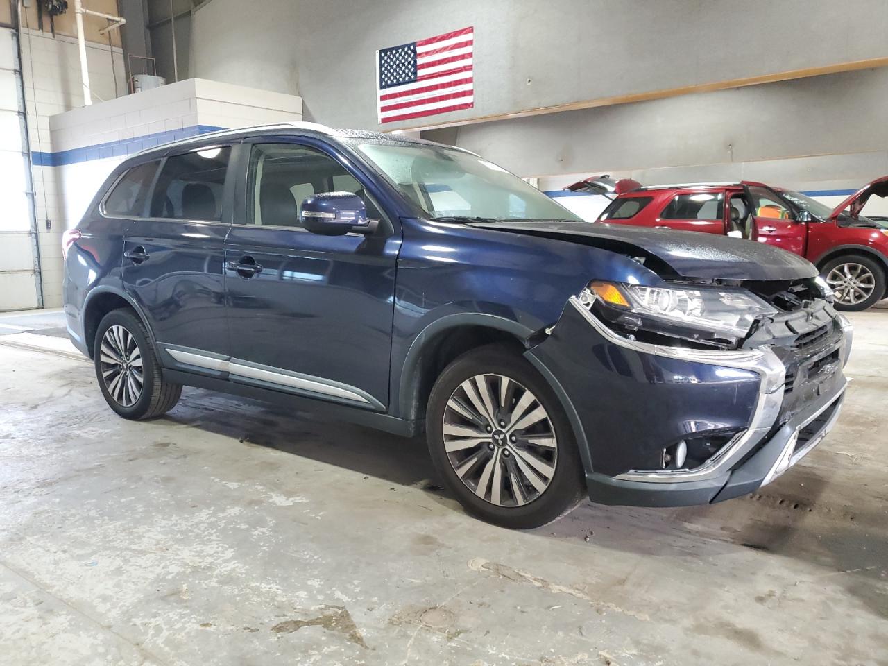 MITSUBISHI OUTLANDER SE