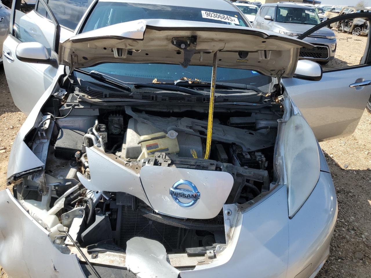 NISSAN LEAF S