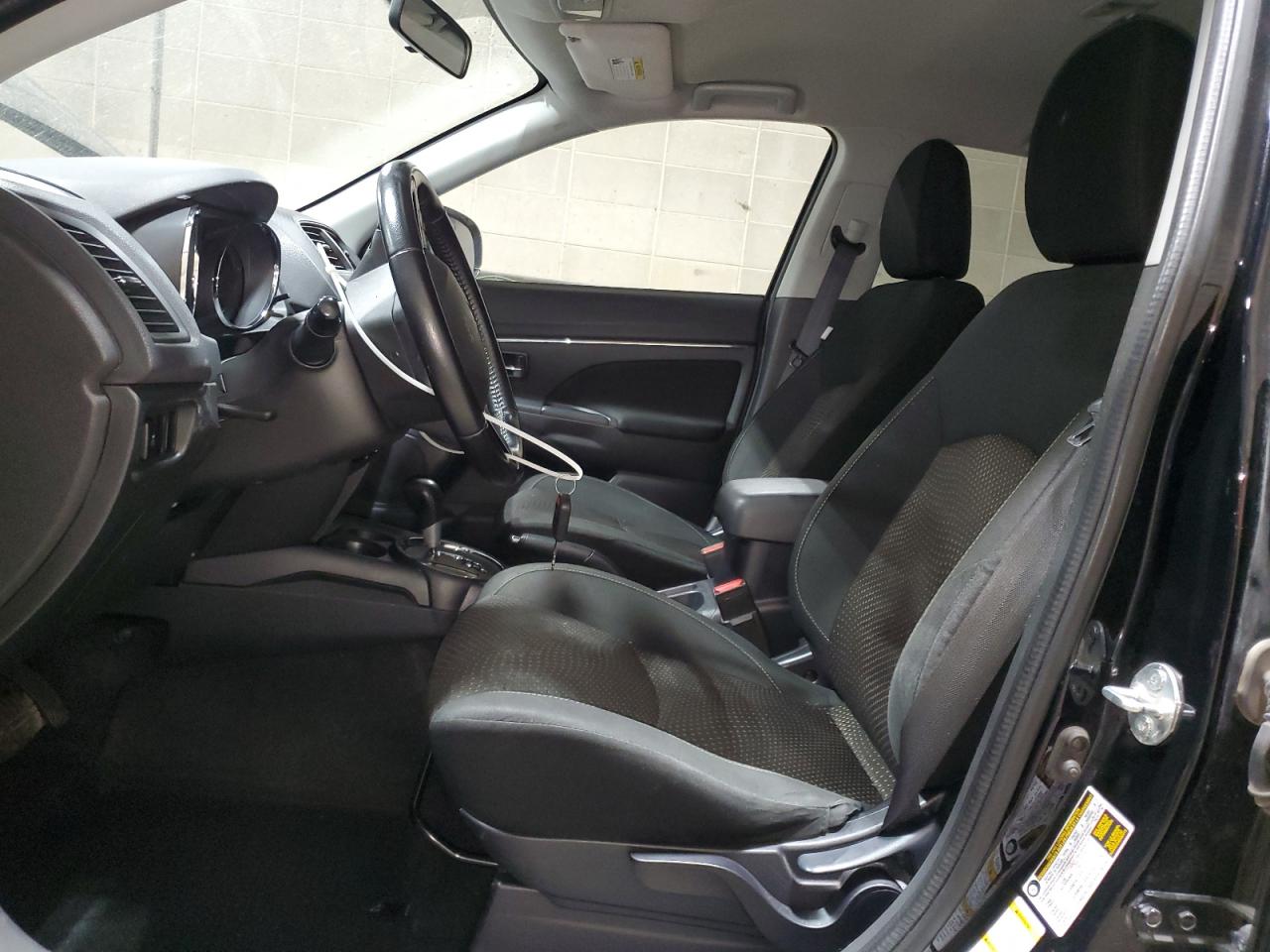 MITSUBISHI OUTLANDER ES