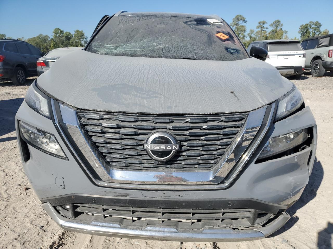 NISSAN ROGUE PLATINUM