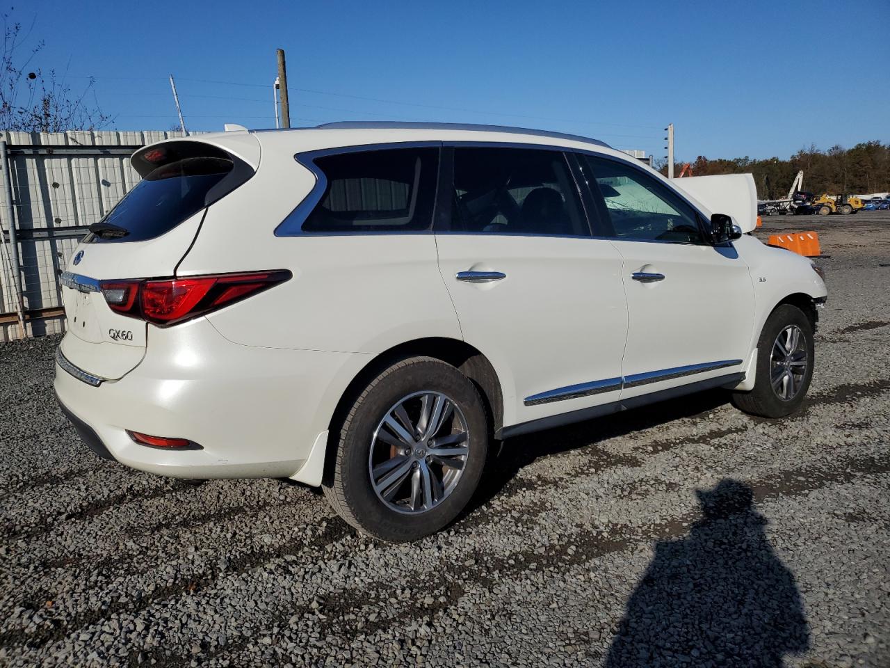 INFINITI QX60 LUXE