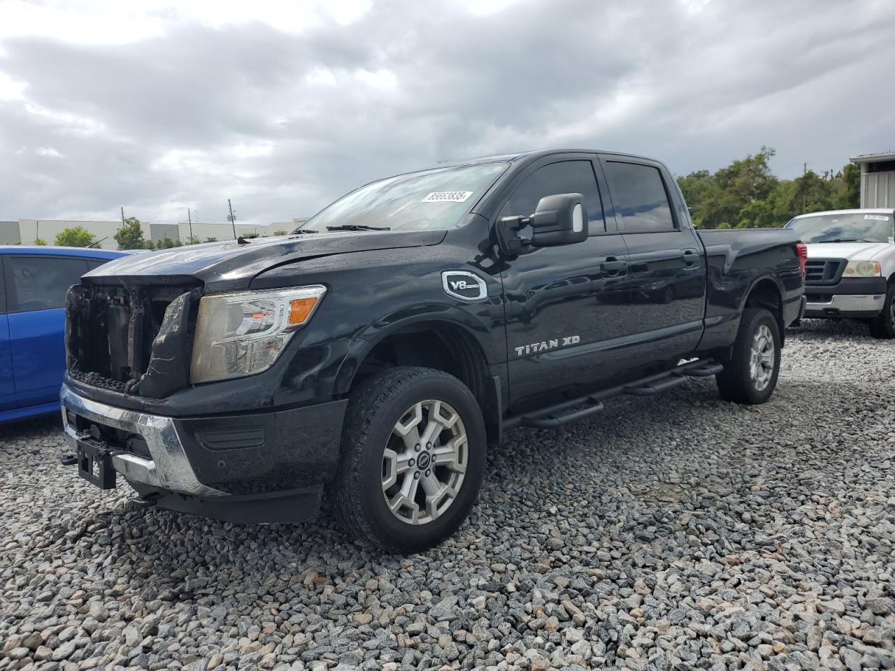 NISSAN TITAN SV