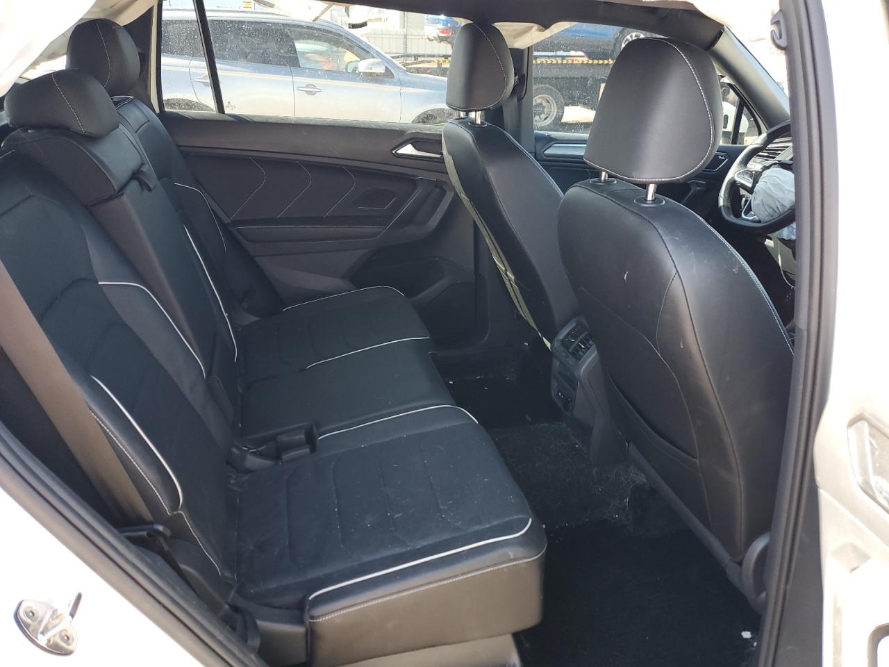 VOLKSWAGEN TIGUAN SEL R-LINE BLACK