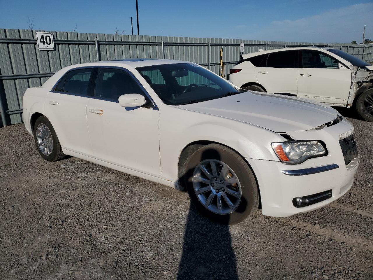 CHRYSLER 300