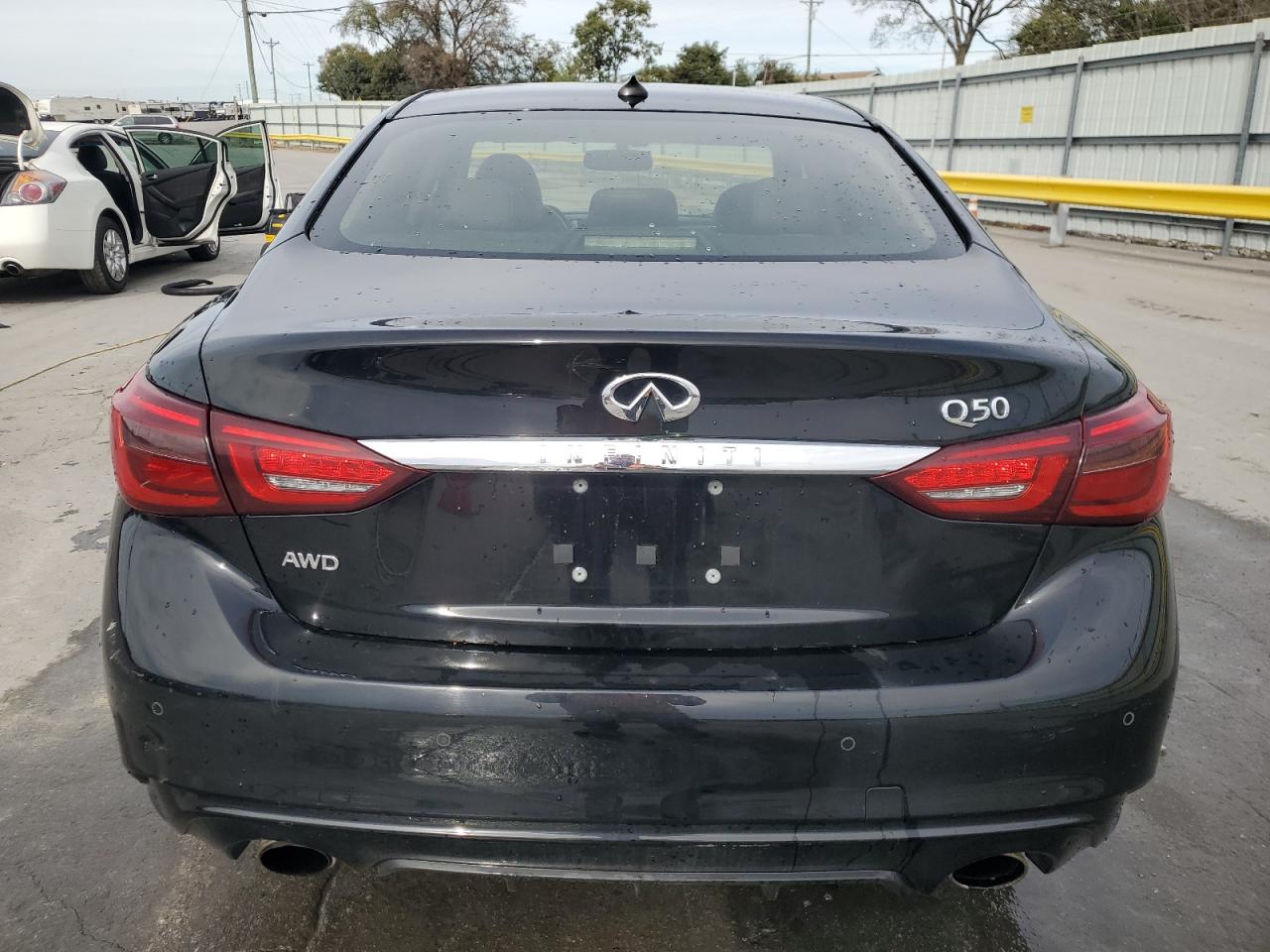 INFINITI Q50 LUXE