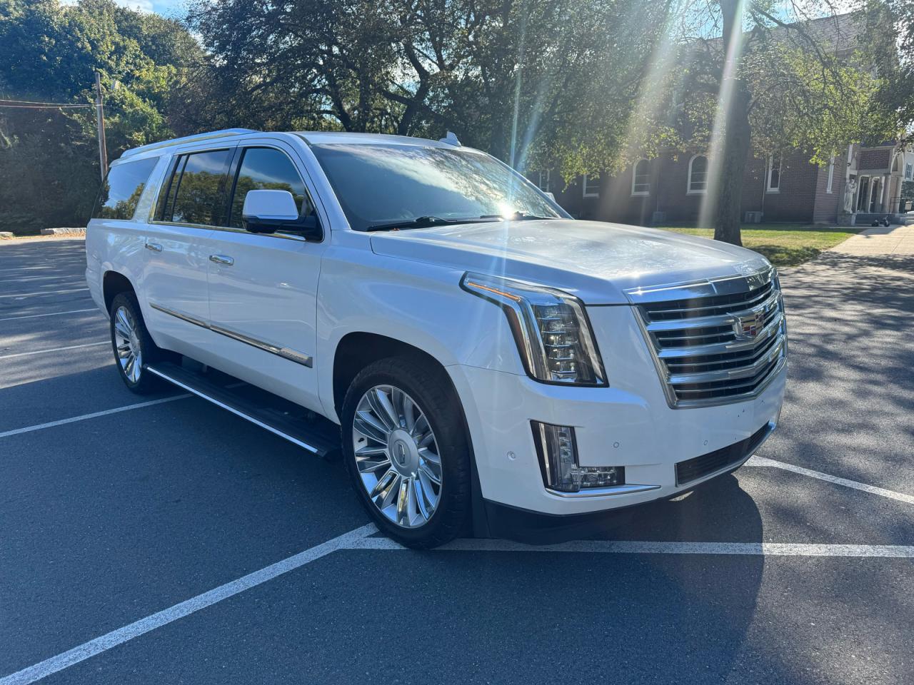 CADILLAC ESCALADE ESV PLATINUM