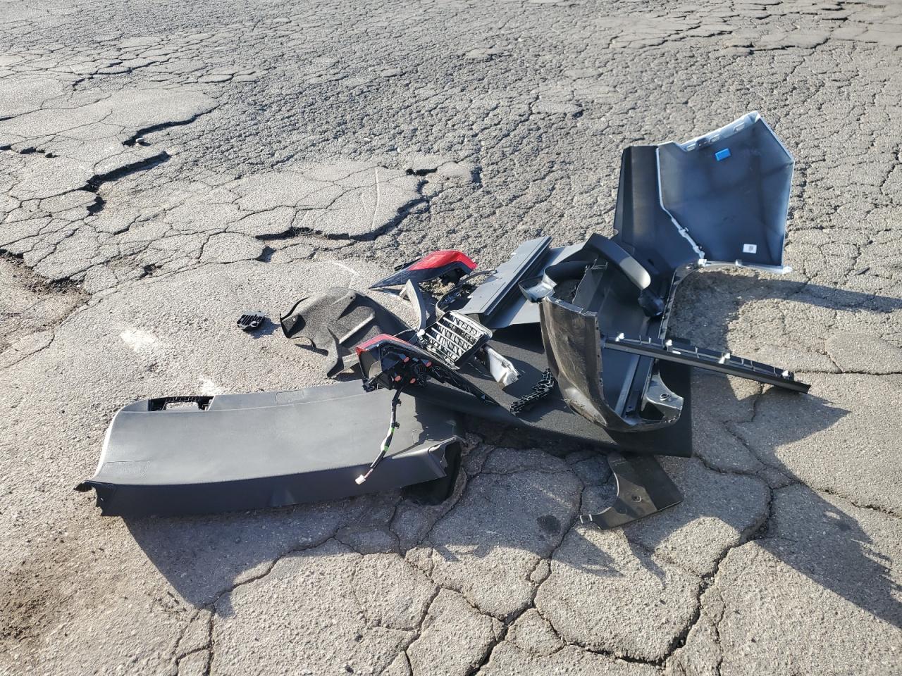 TOYOTA RAV4 XLE PREMIUM