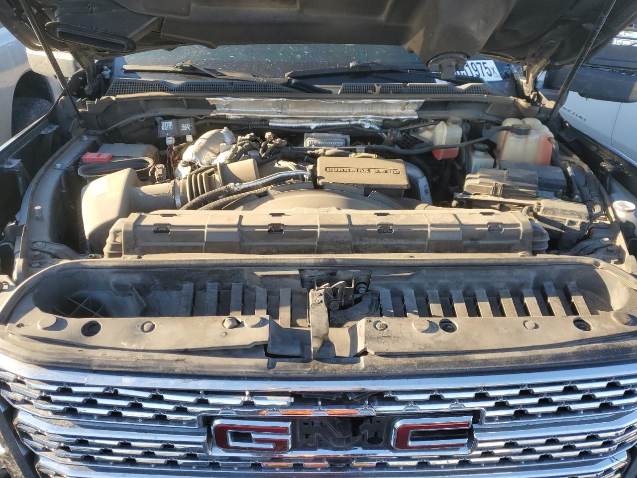 GMC SIERRA K2500 DENALI