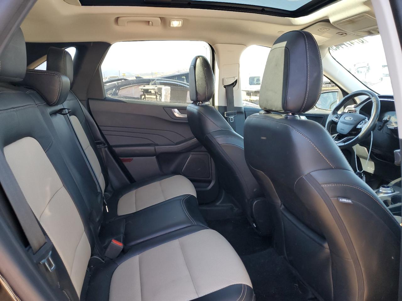 FORD ESCAPE TITANIUM