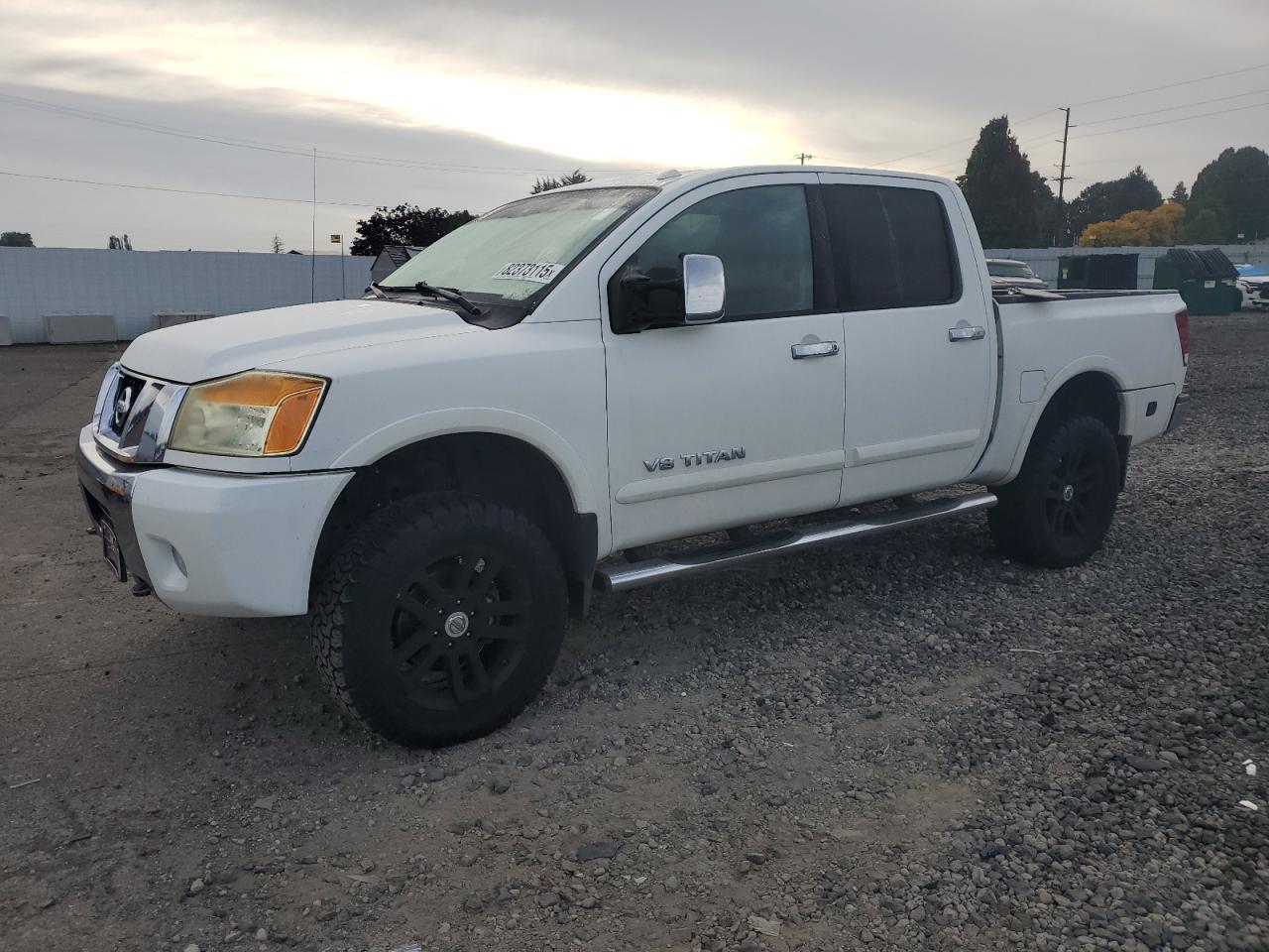 NISSAN TITAN S