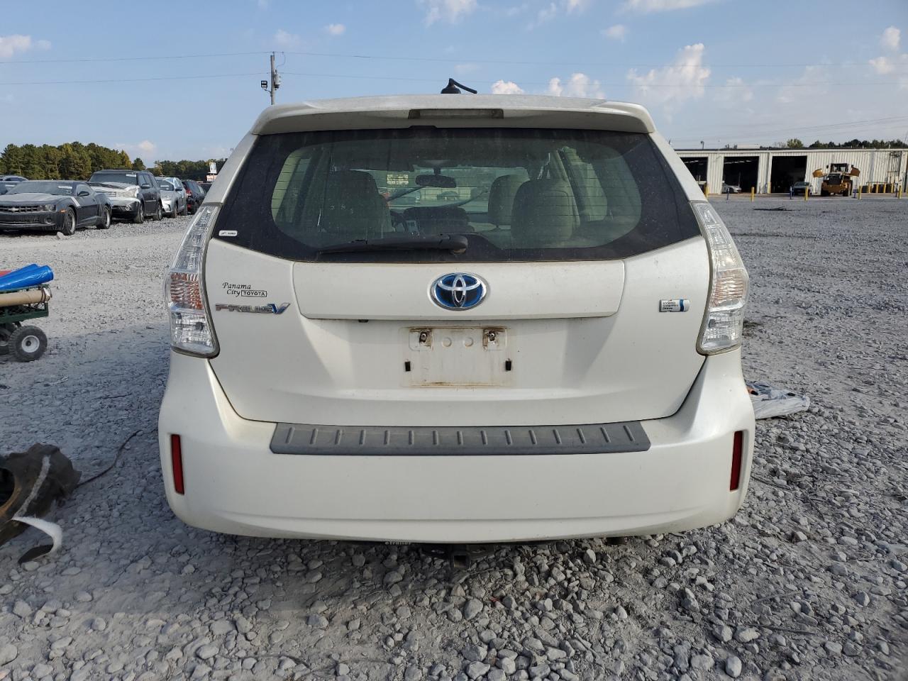 TOYOTA PRIUS V