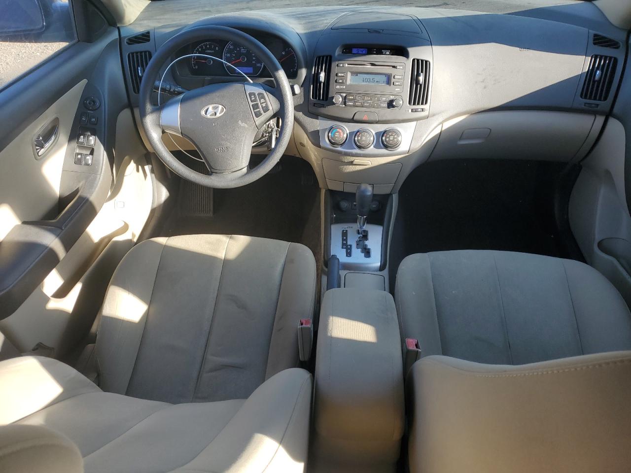 HYUNDAI ELANTRA BLUE