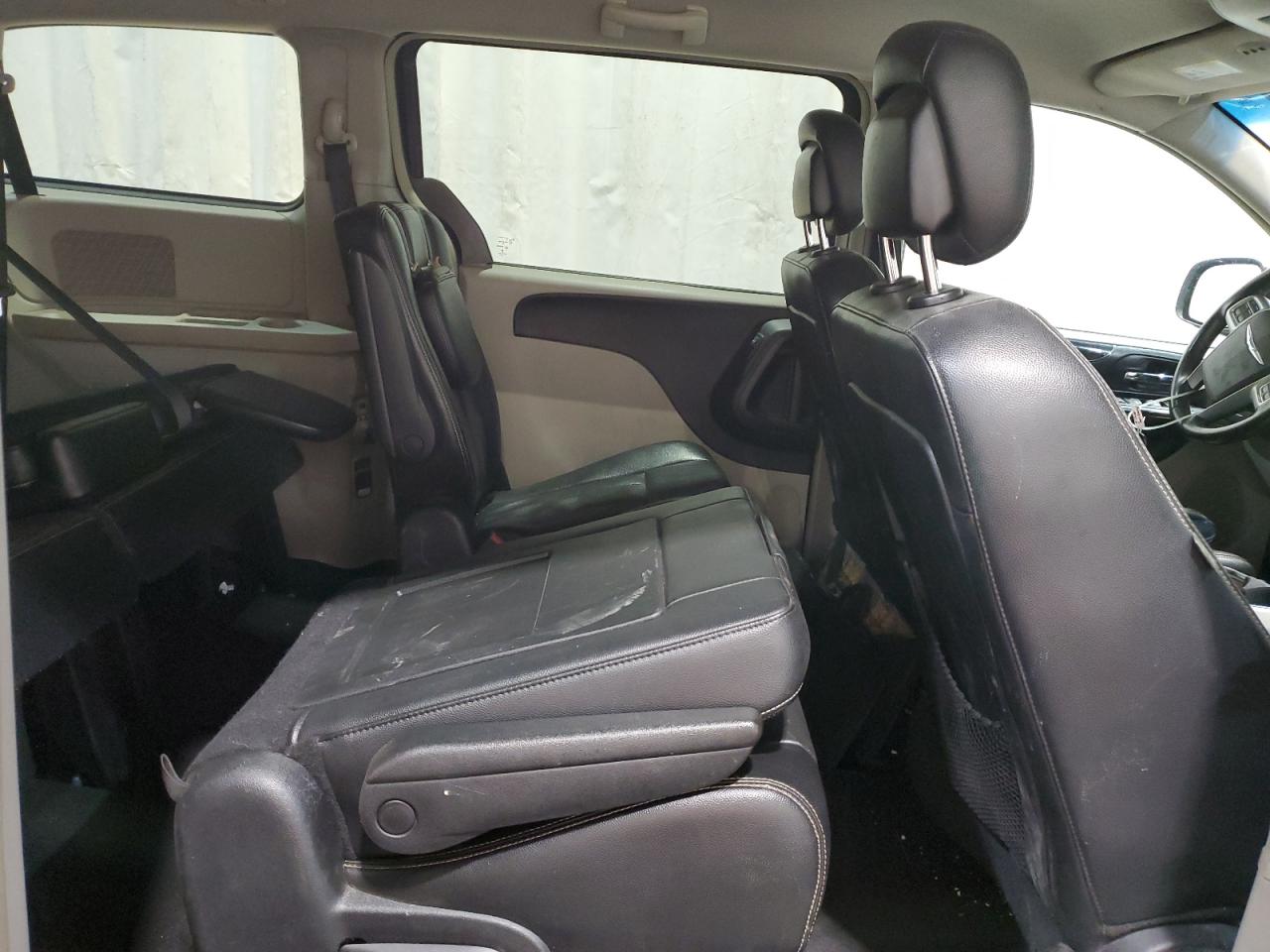 CHRYSLER TOWN & COUNTRY TOURING