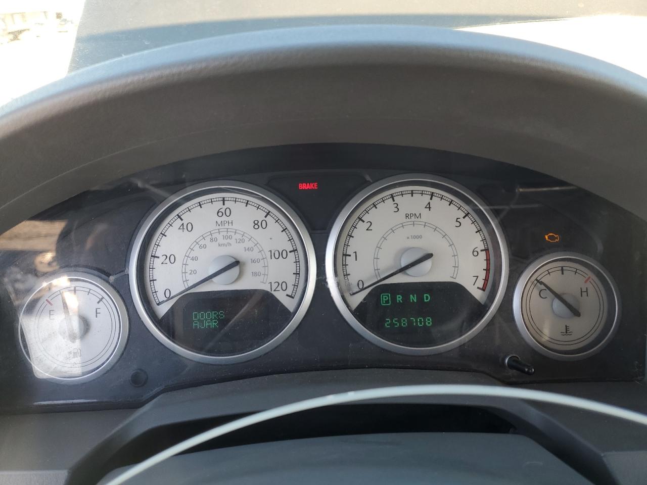 CHRYSLER TOWN & COUNTRY TOURING