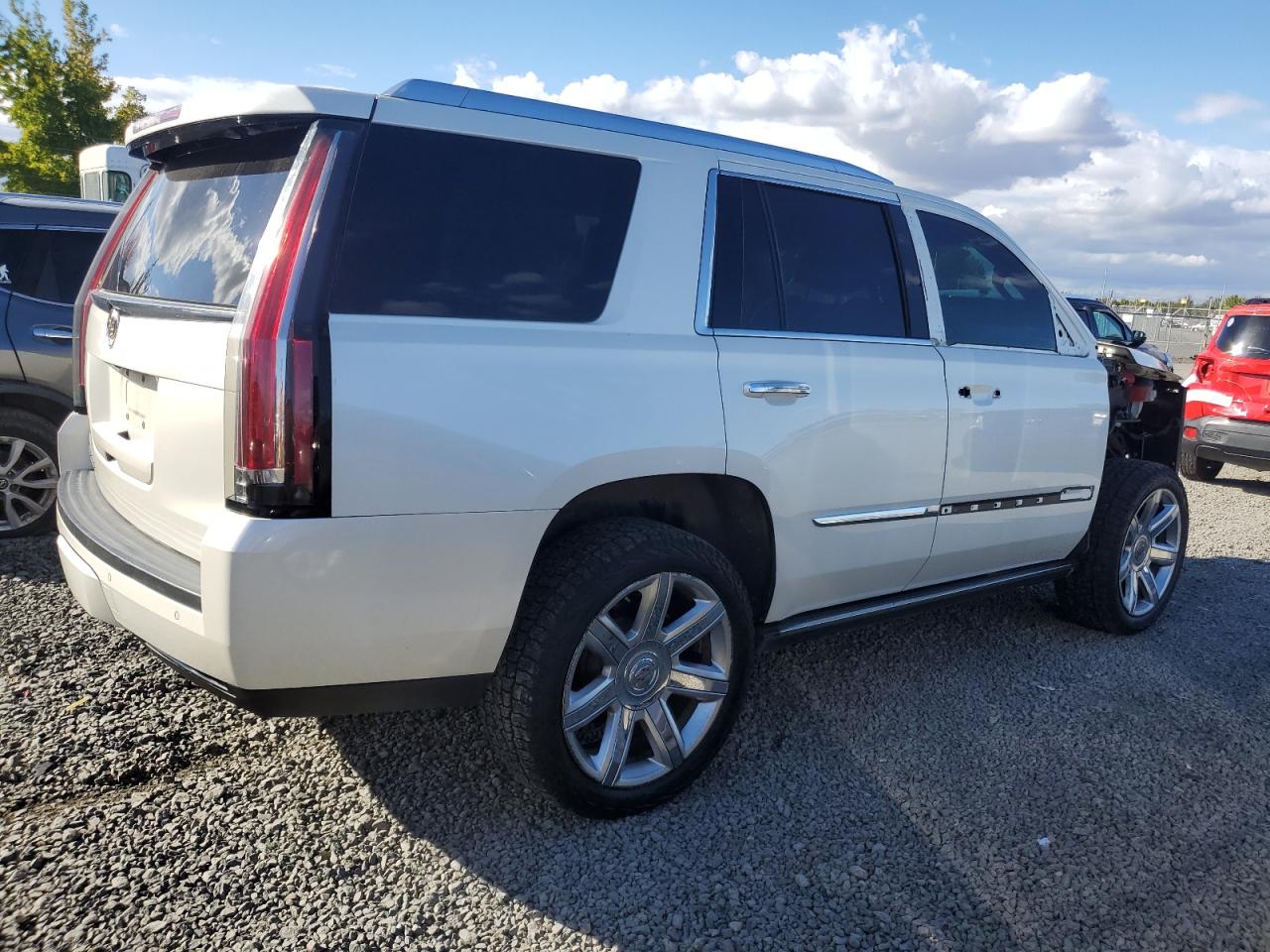 CADILLAC ESCALADE PREMIUM