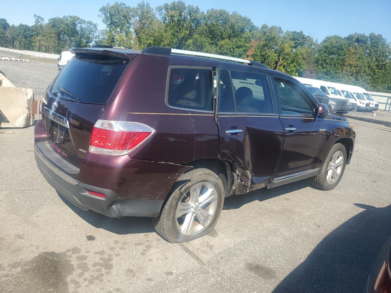 TOYOTA HIGHLANDER LIMITED