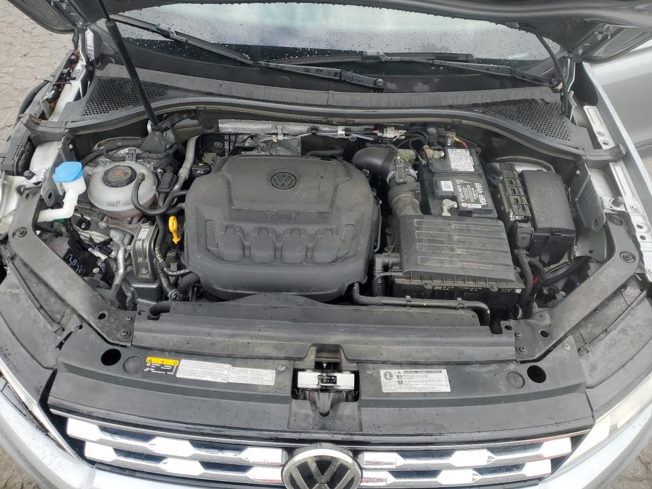 VOLKSWAGEN TIGUAN SE