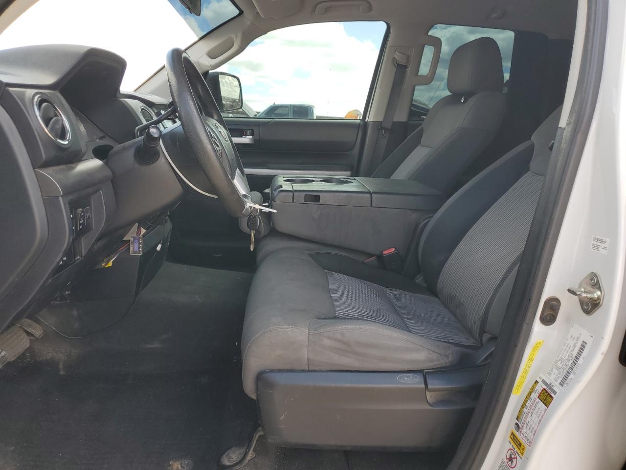 TOYOTA TUNDRA DOUBLE CAB SR