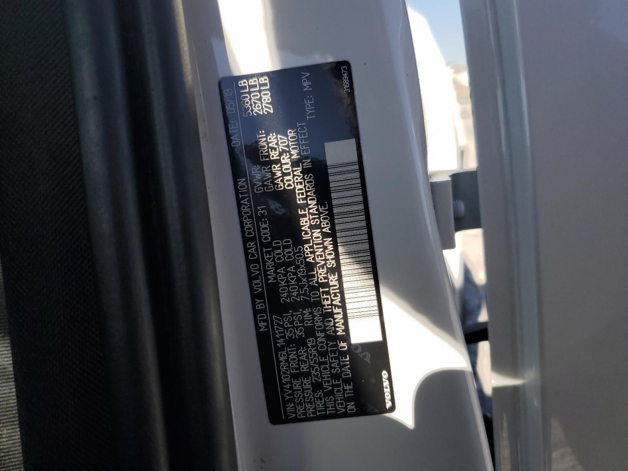 VOLVO XC60 T5 R-DESIGN