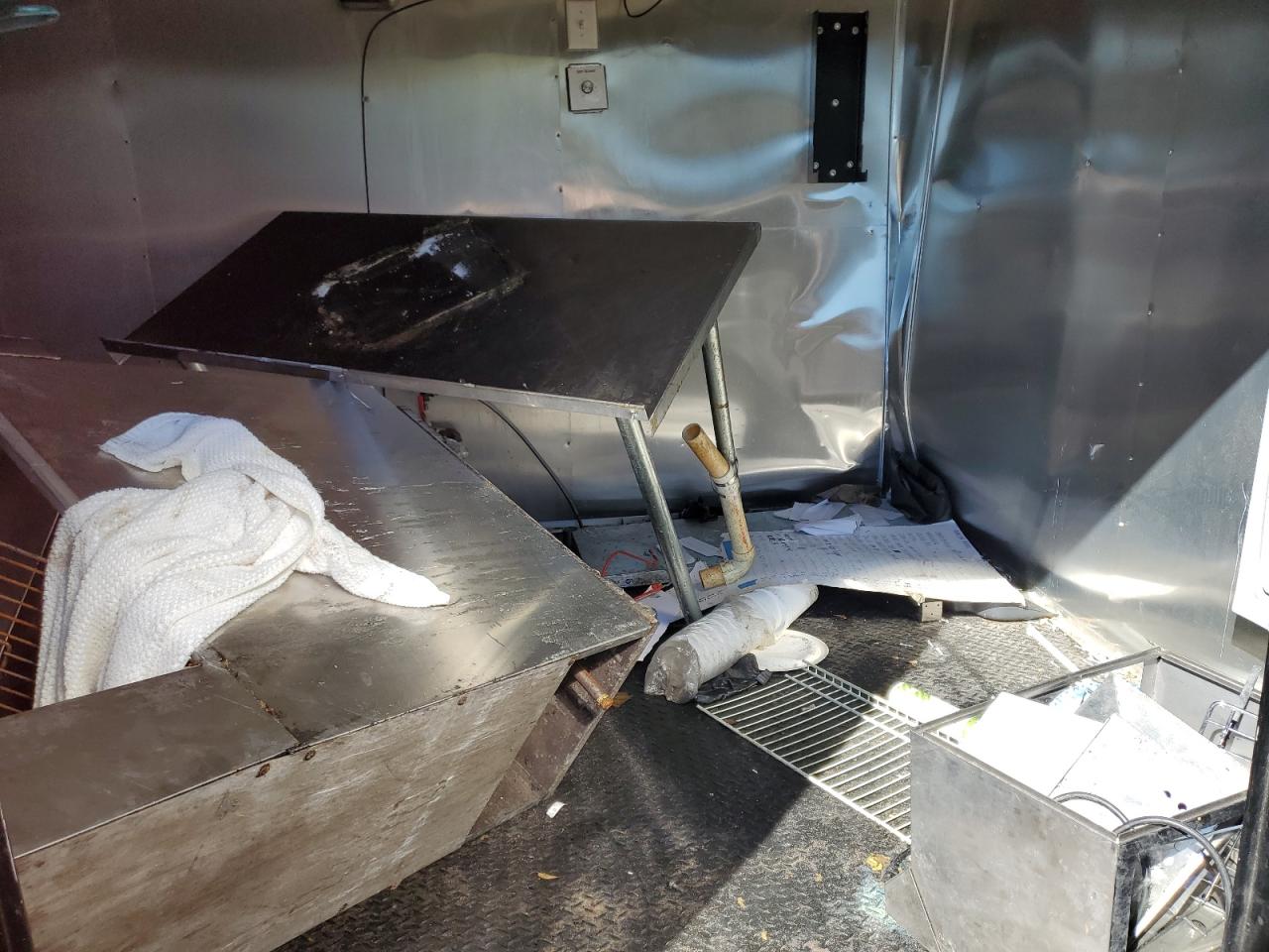 Lot #3277035190 2024 J&C UTILITY TRAILER