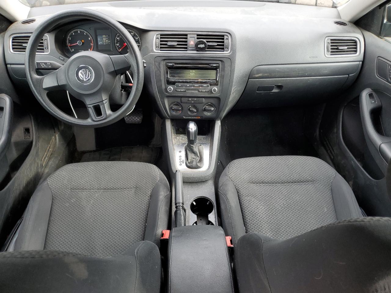 VOLKSWAGEN JETTA BASE