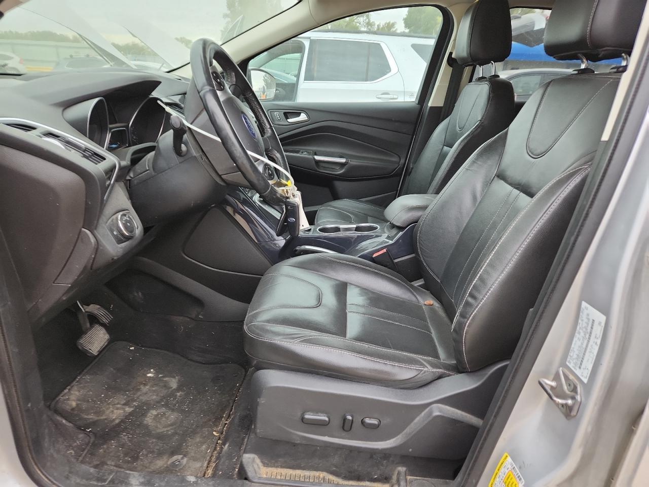 FORD ESCAPE TITANIUM