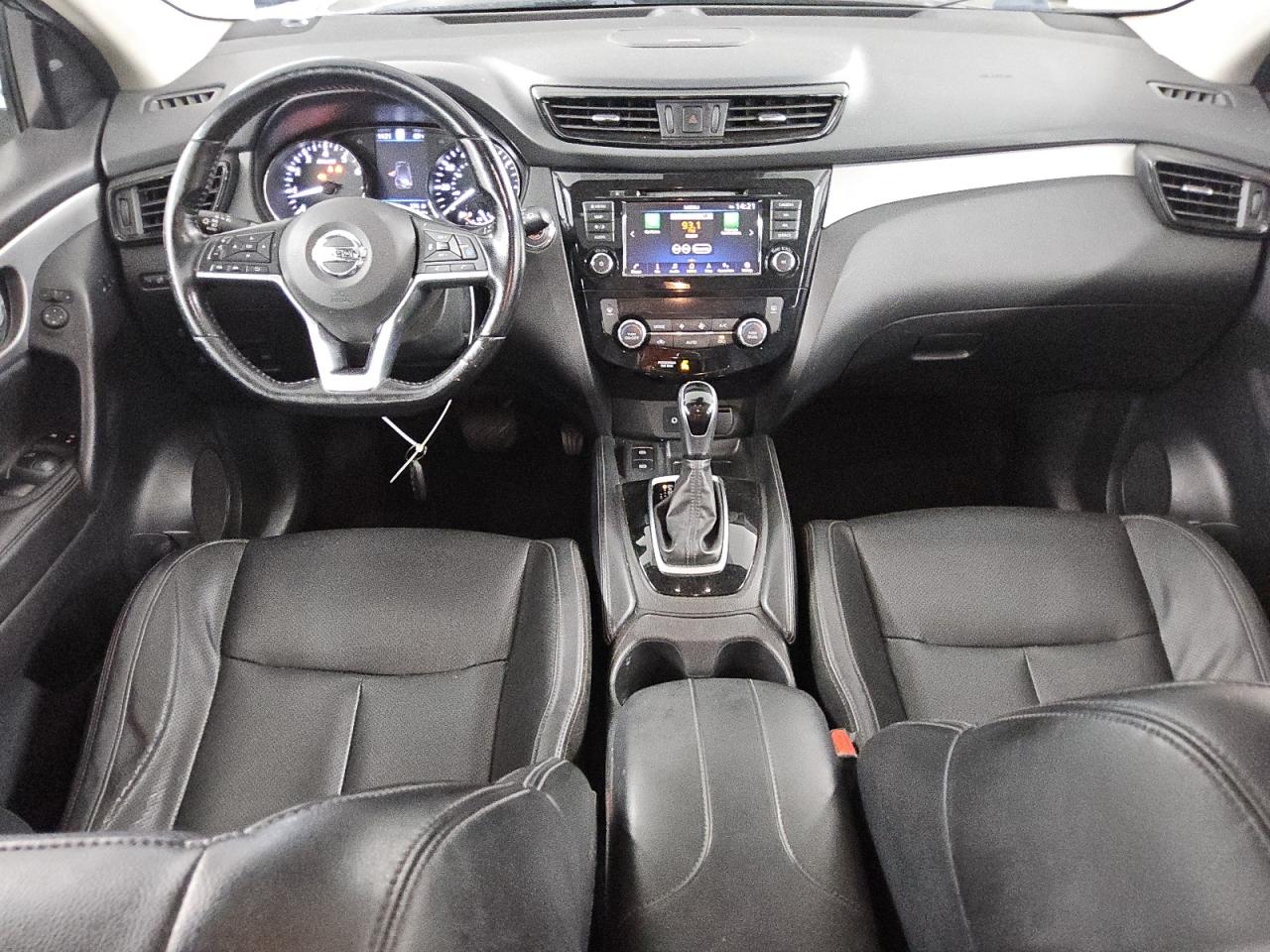 NISSAN ROGUE SPORT S