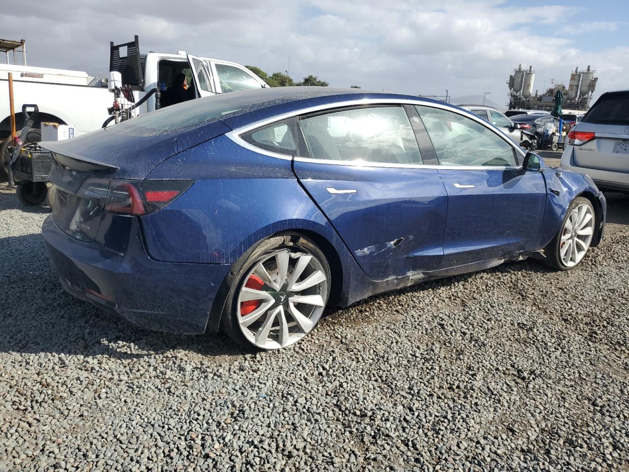 TESLA MODEL 3