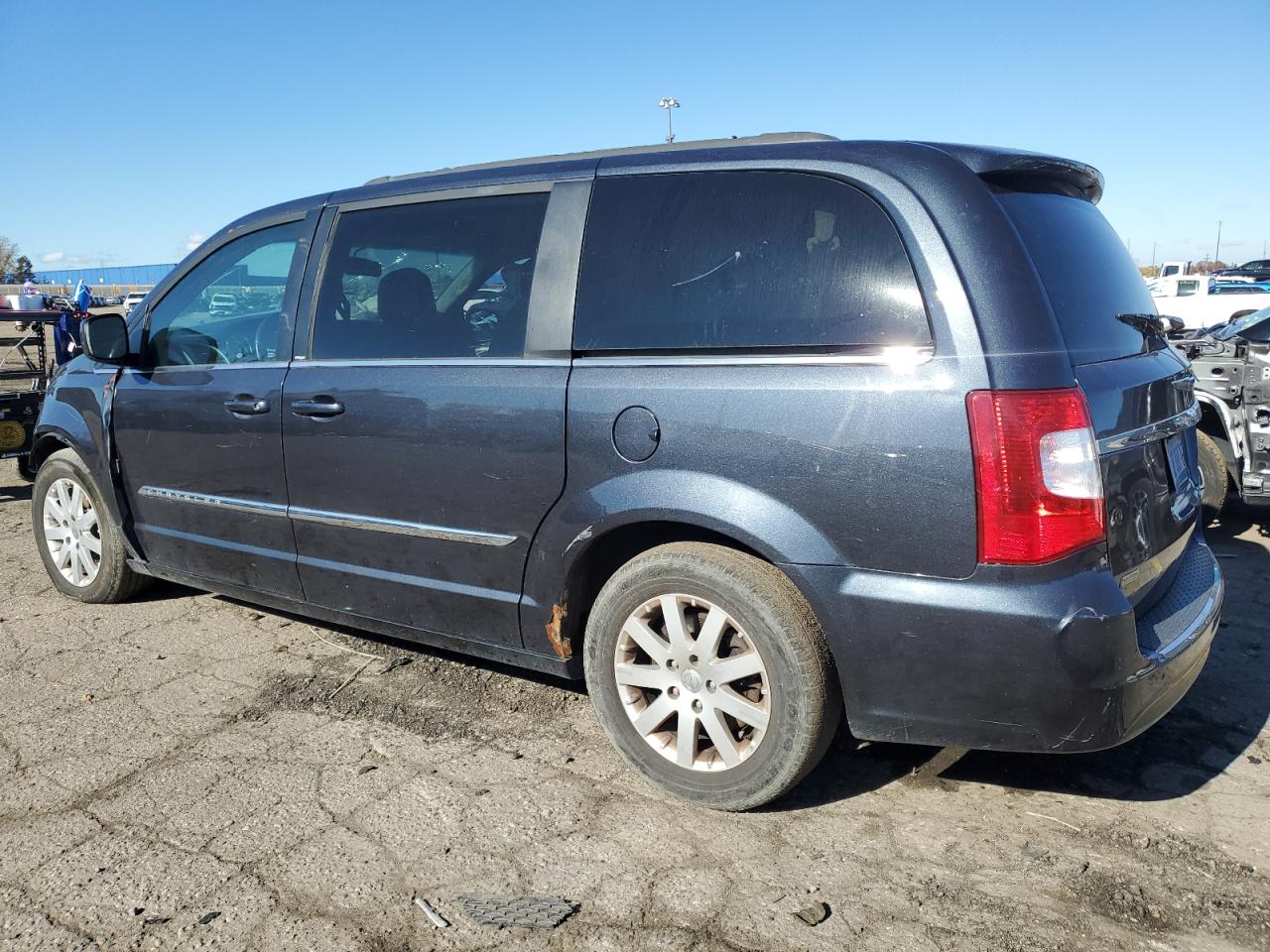 CHRYSLER TOWN & COUNTRY TOURING