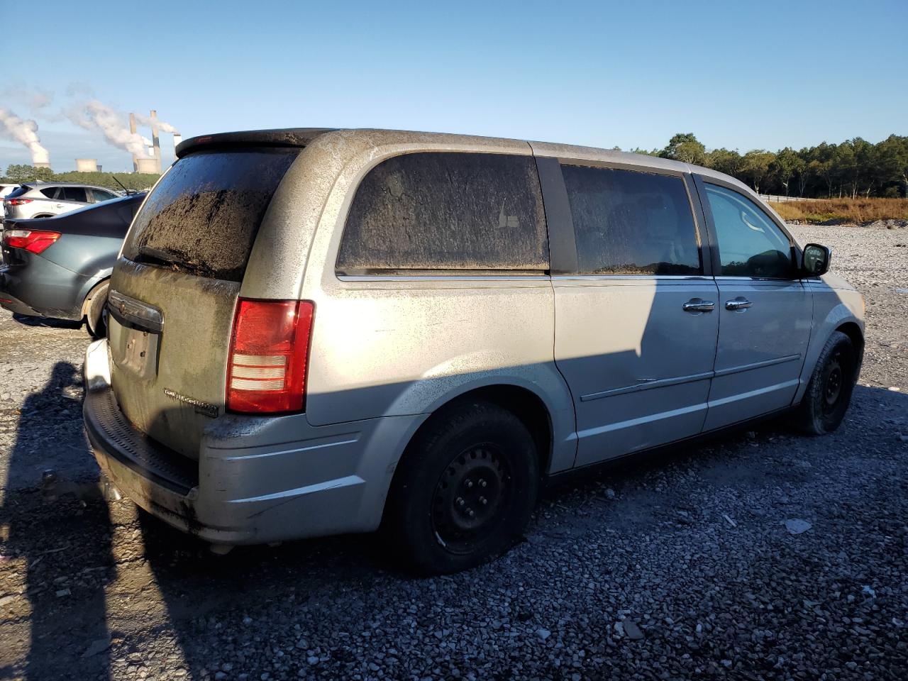 CHRYSLER TOWN & COUNTRY LX