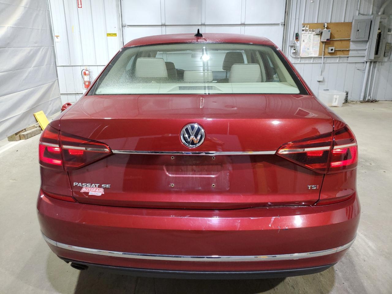 VOLKSWAGEN PASSAT SE