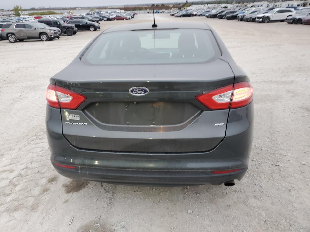 FORD FUSION SE