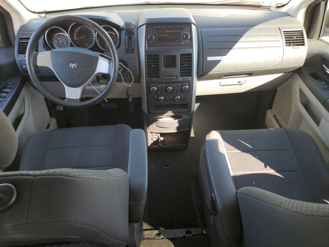 DODGE GRAND CARAVAN SE