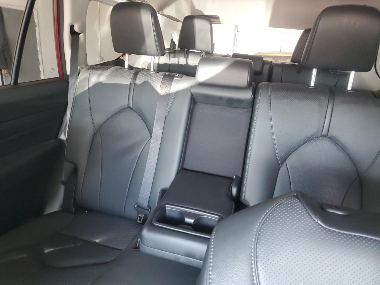 TOYOTA HIGHLANDER LE