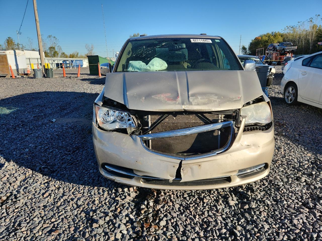 CHRYSLER TOWN & COUNTRY TOURING L