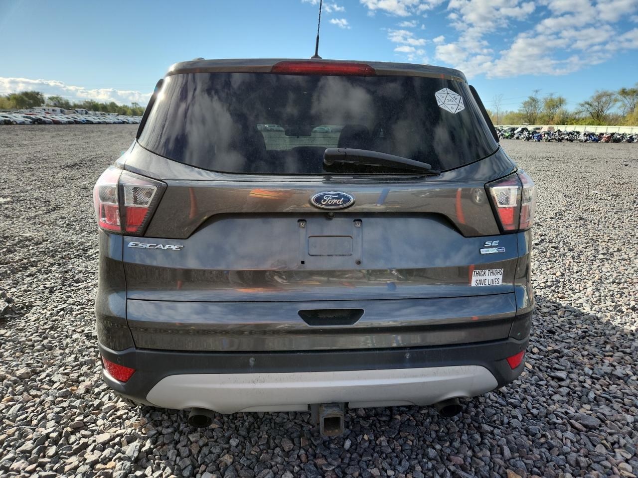 FORD ESCAPE SE