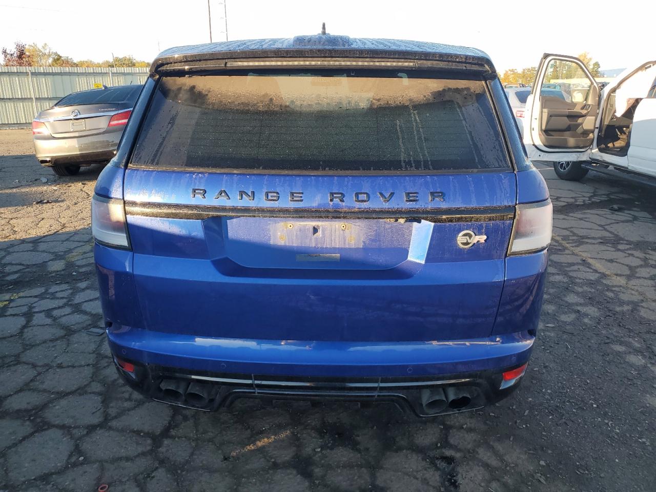 LAND ROVER RANGE ROVER SVR
