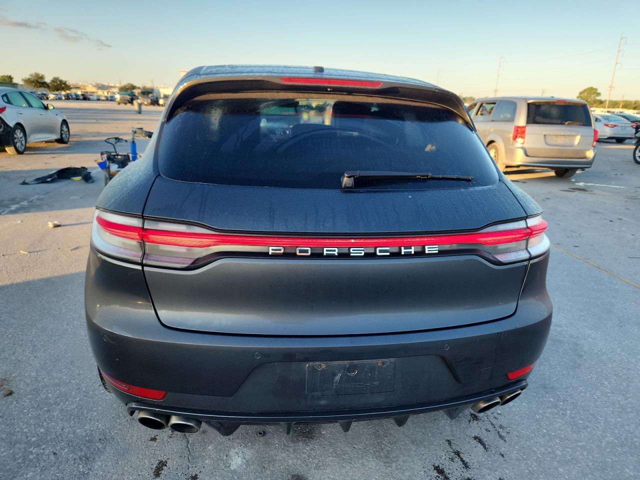PORSCHE MACAN S