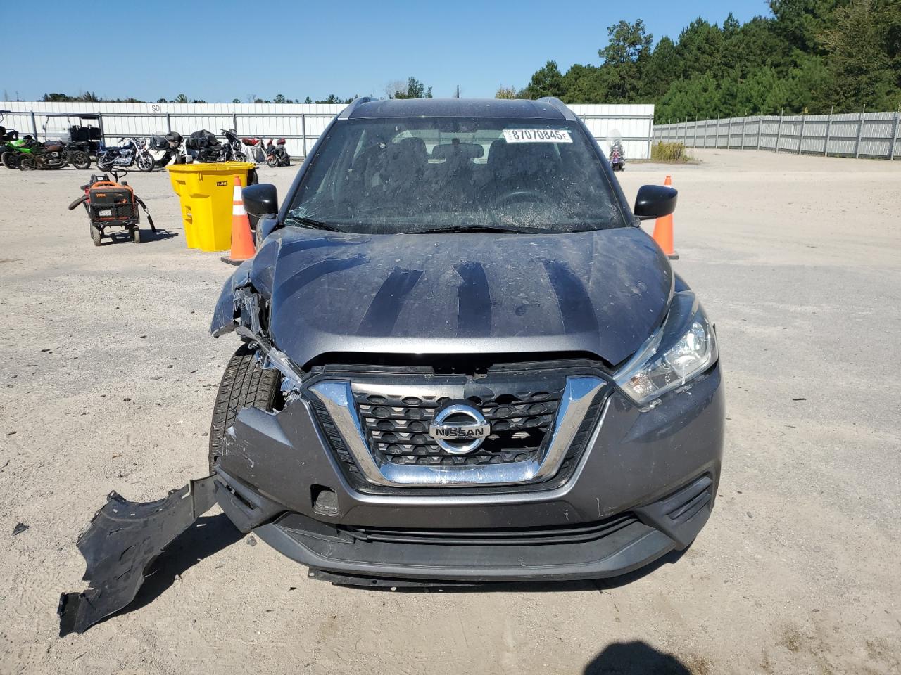 NISSAN KICKS S