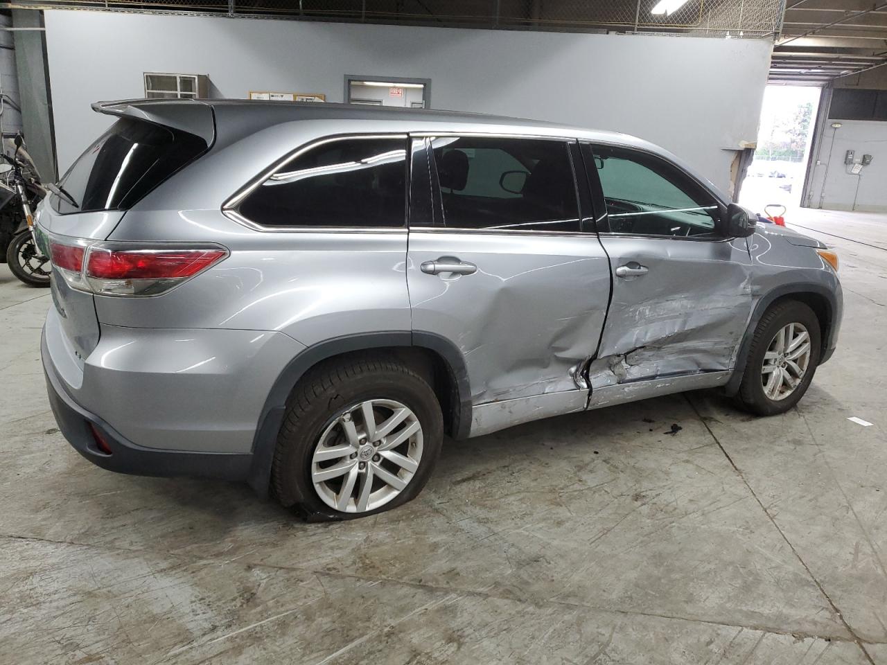 TOYOTA HIGHLANDER LE