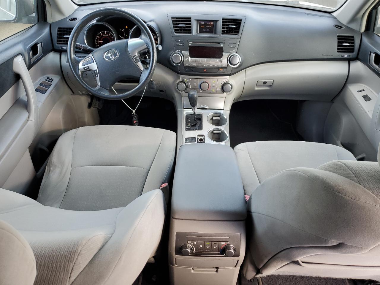 TOYOTA HIGHLANDER BASE