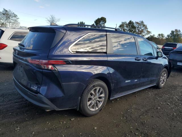 2022 TOYOTA SIENNA LE 5TDKSKFC5NS060117