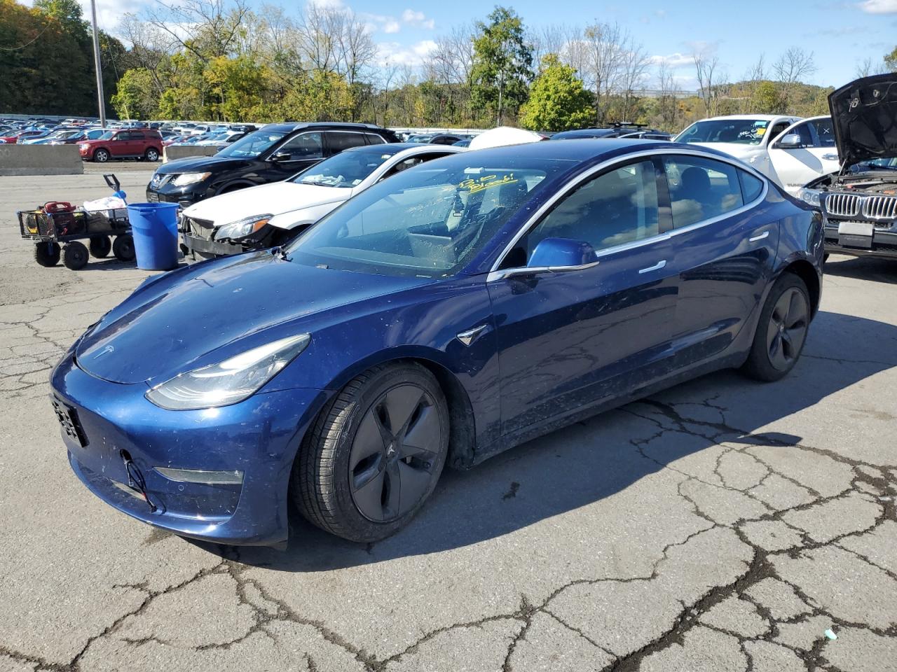 Lot #3268239105 2018 TESLA MODEL 3
