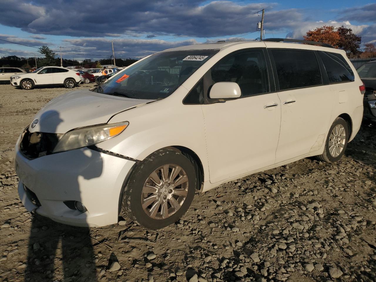 TOYOTA SIENNA XLE