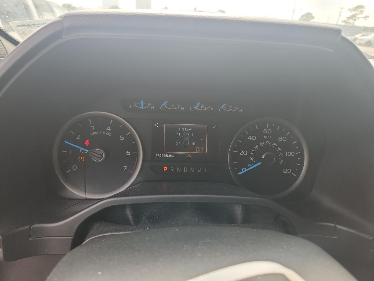 FORD F-150 SUPER CAB