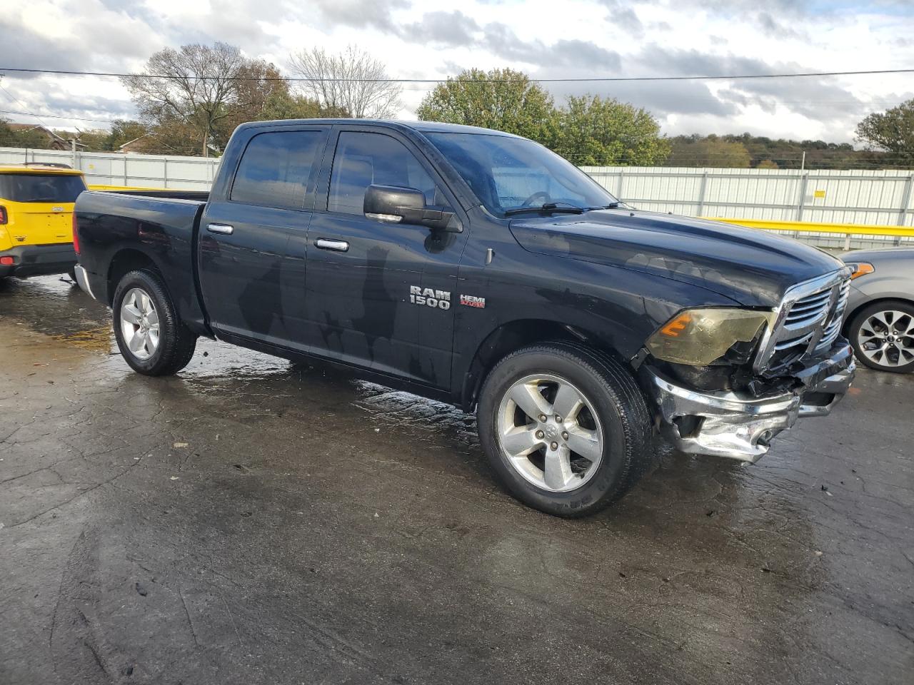 RAM 1500 SLT