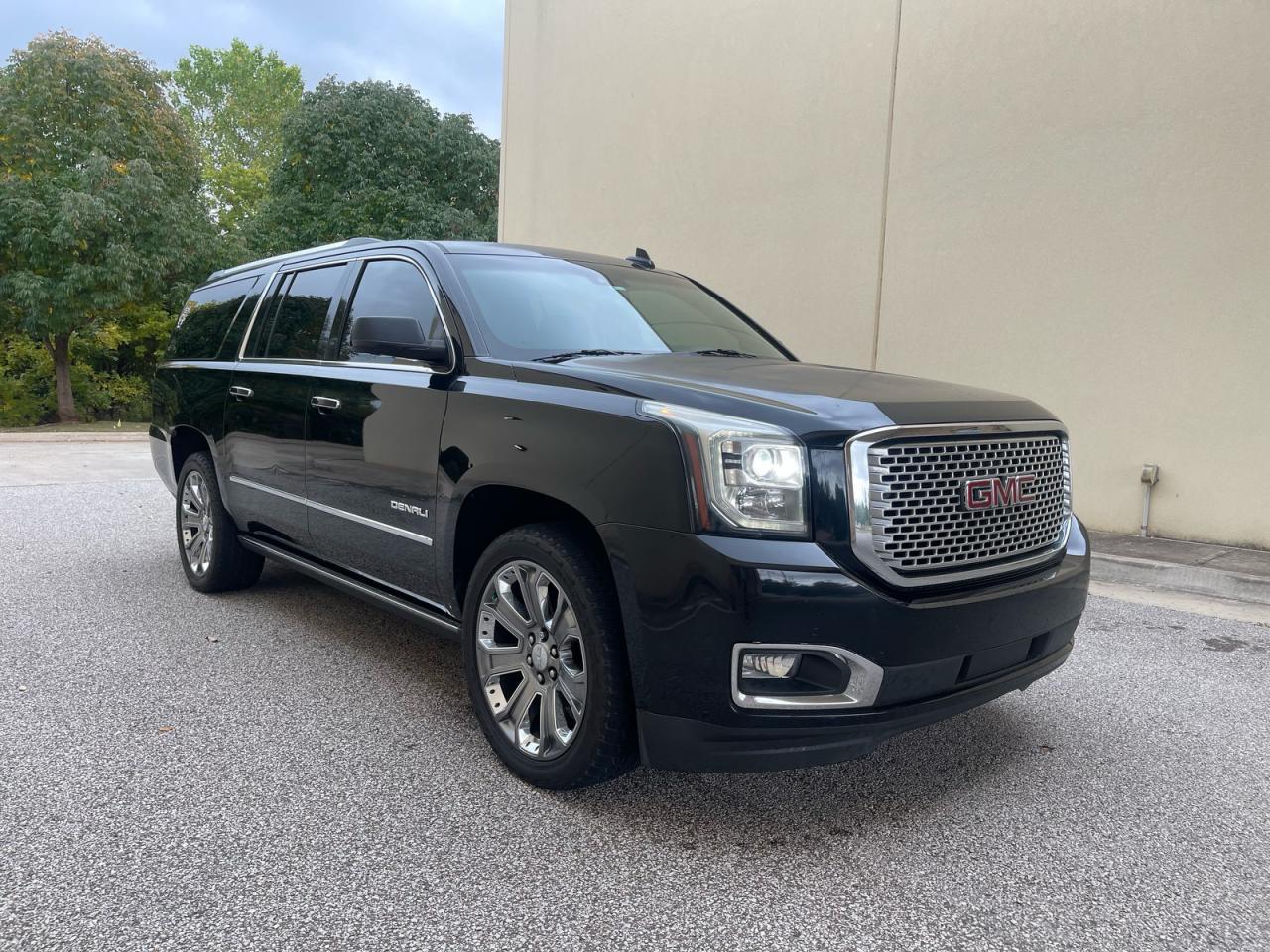 GMC YUKON DENALI