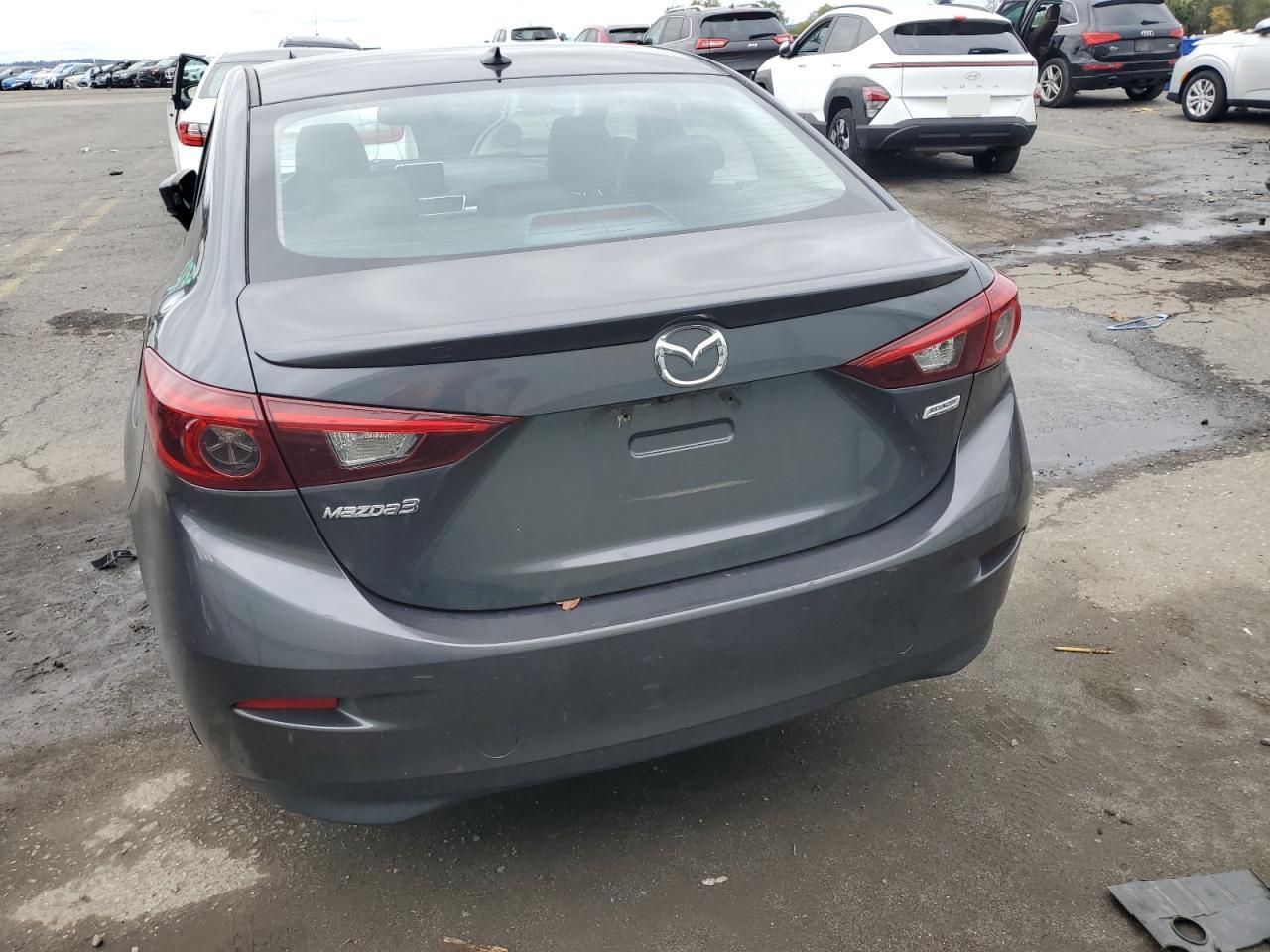 MAZDA 3 GRAND TOURING